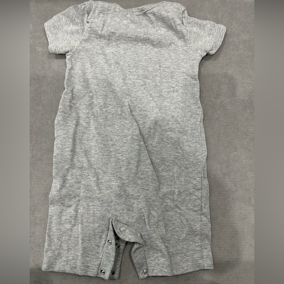 Kid’s Moschino 2 piece romper set - Picture 2 of 4